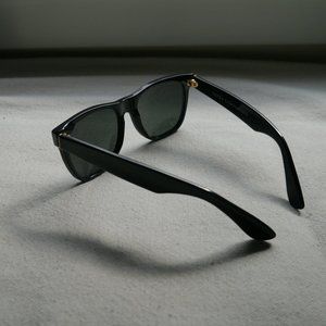 Super Classic Sunglasses (Black)